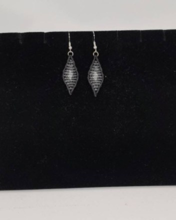 28β   Σκουλαρίκια Μακραμέ Ρόμβος Μάυρο (1)